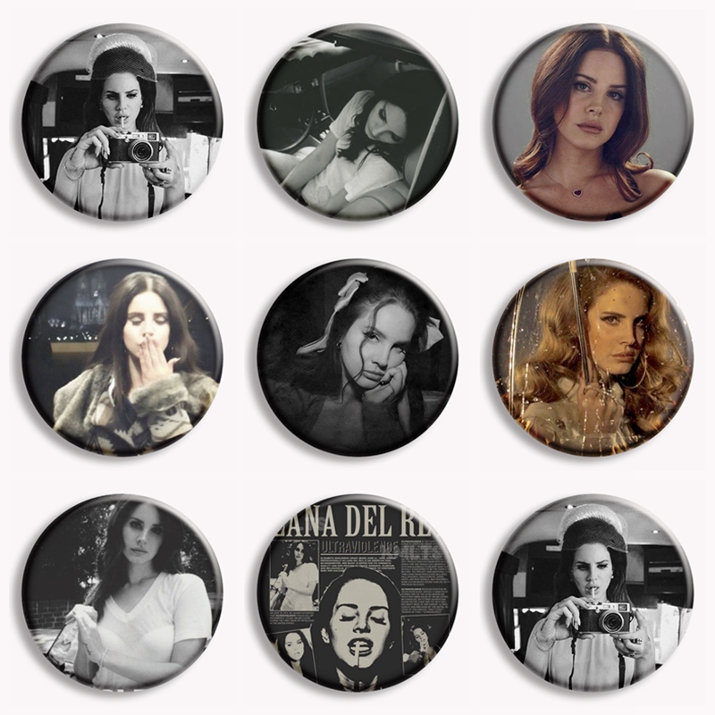 Vintage Collectible Pins - I Love Luna Vintage Artistico Retro